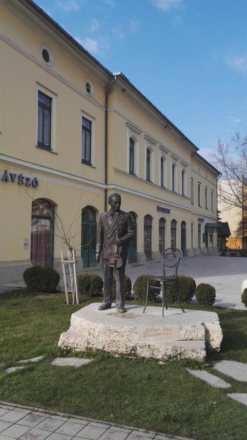 Csipke Apartman Makó Zewnętrze zdjęcie