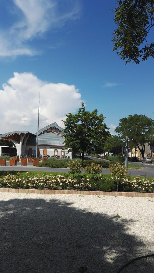 Csipke Apartman Makó Zewnętrze zdjęcie